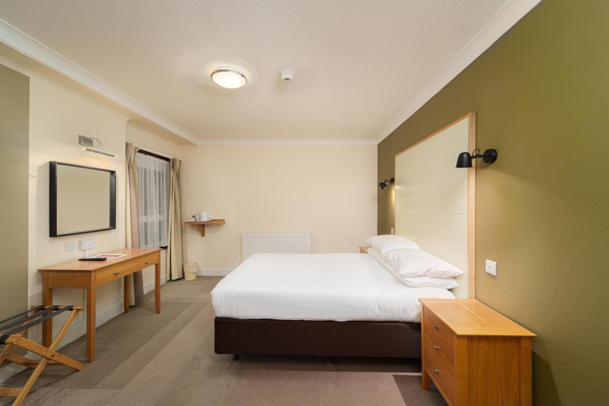 Trouville Hotel By Compass Hospitality Sandown Exterior photo