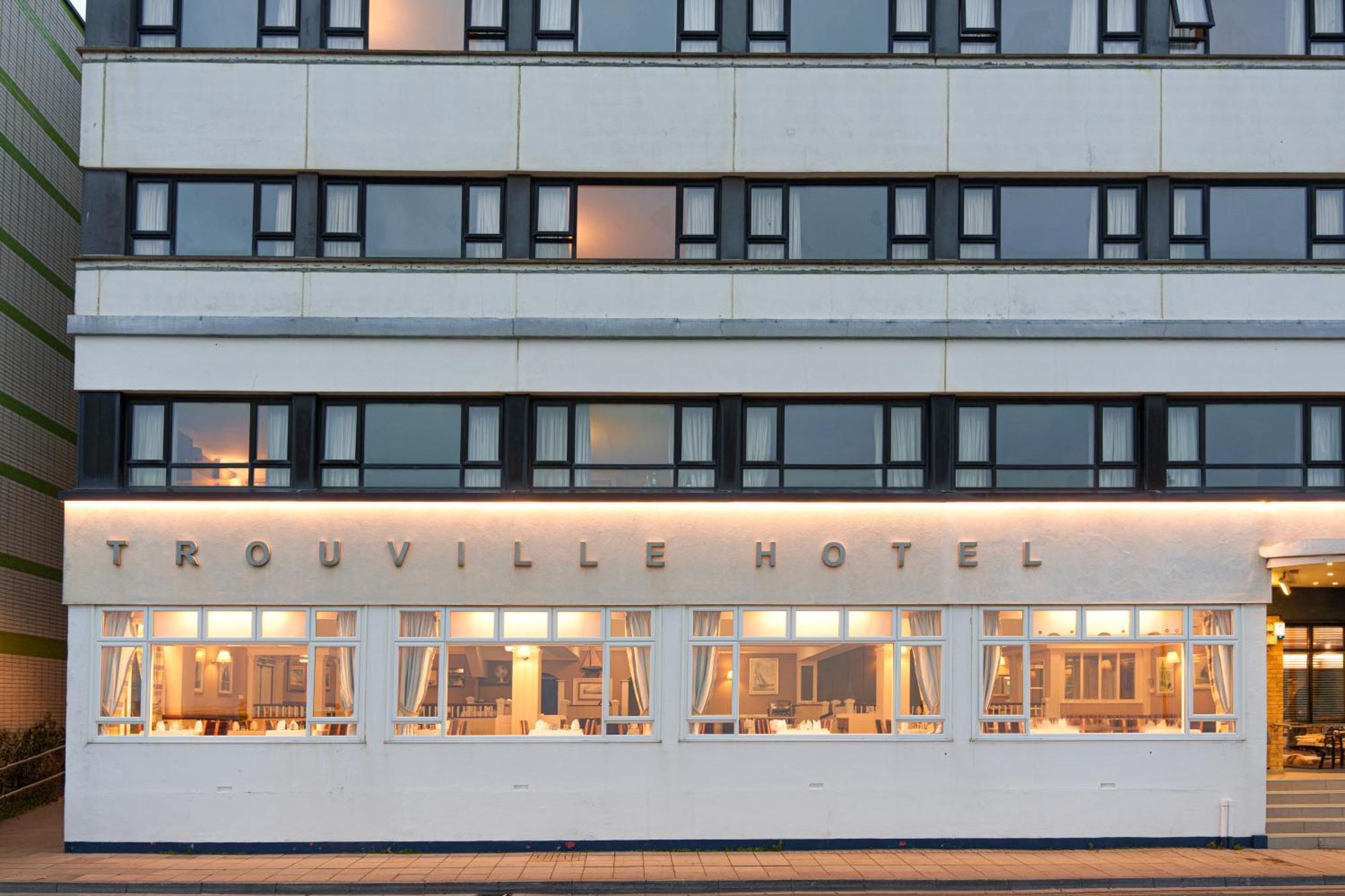 Trouville Hotel By Compass Hospitality Sandown Exterior photo