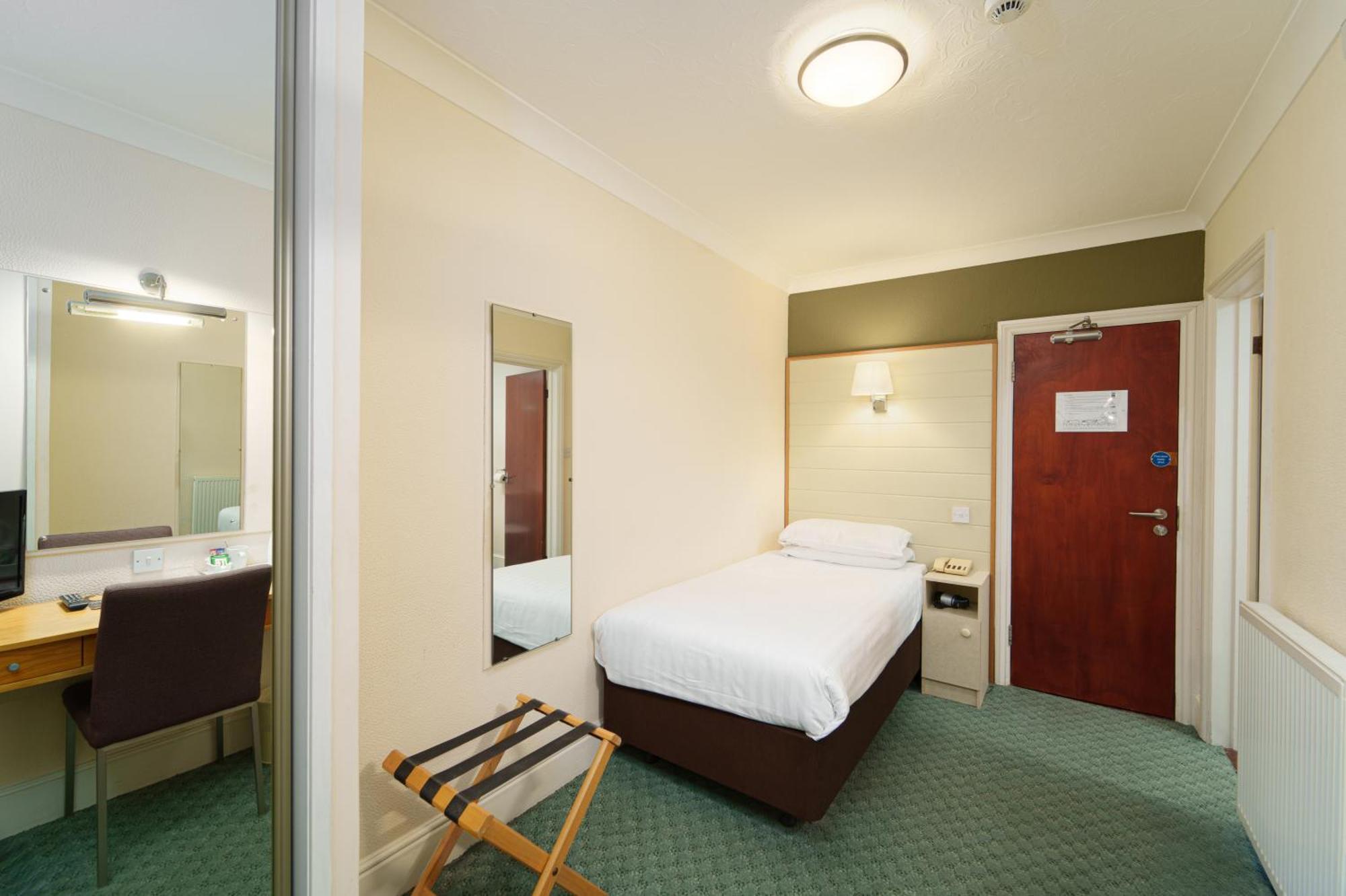 Trouville Hotel By Compass Hospitality Sandown Exterior photo